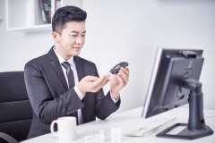 家用血糖仪什么牌子的好用又准确？3招预防糖尿病，管好血糖很重要